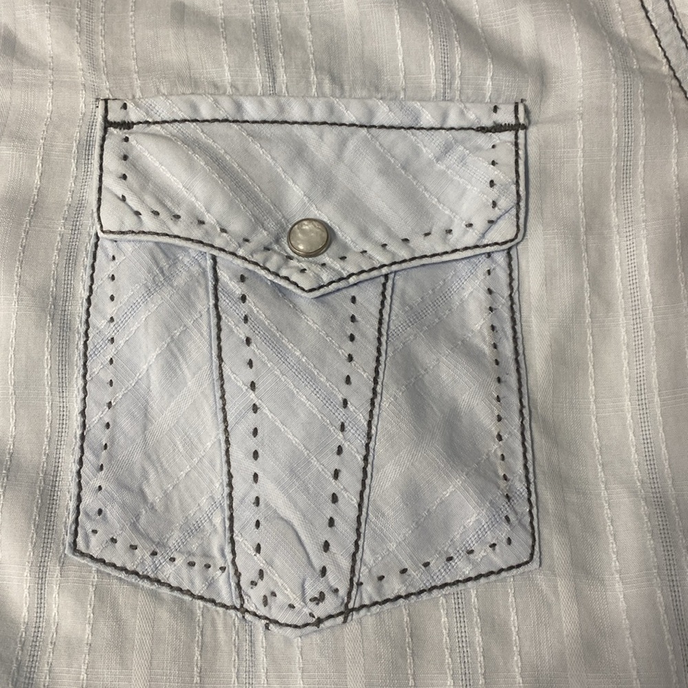 BKE Pearl snap shirt. Size Medium. - Picture 3 of 6